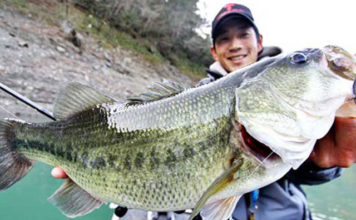 キーバーンの使い方!! 実釣動画!! (早野剛志)