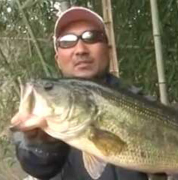 野池でプリスポーンを攻略!! (秦拓馬)