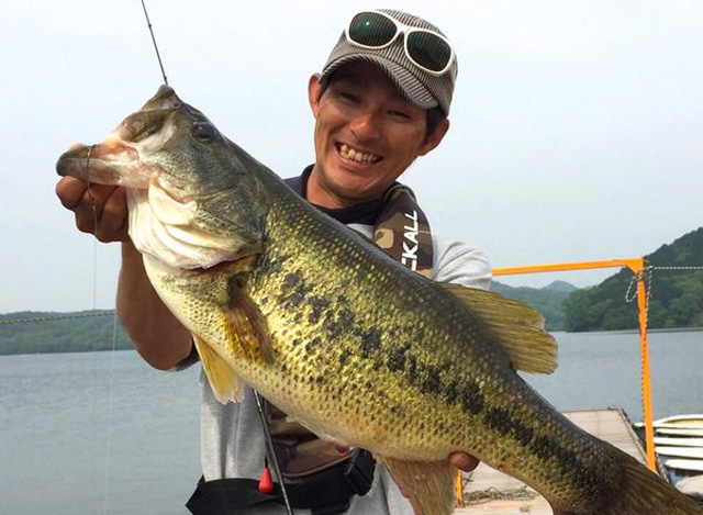 入鹿池モンスターあらわる 61cm 水野浩聡