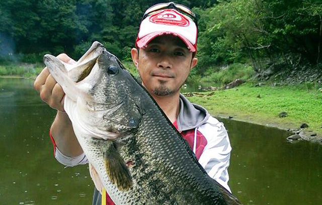 津久井湖モンスターあらわる!! 58cm!! 3320g (O.S.P)