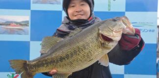 メタルバイブで53cm x 48cm x 40cm!! (琵琶湖) 