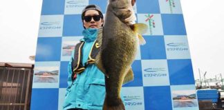 tweet釣果：ジグヘッドワッキーで６０アップ!! (琵琶湖) 