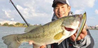 新ミノー "RERANGE130SP" 実釣＆説明!! (早野剛史) 4