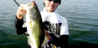 琵琶湖バスフィッシングガイドリポート ~里様~ 46cm 17