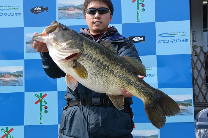 70cm 5900g ナナマル琵琶湖モンスター現わる