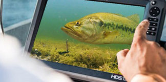 ロランス魚探用 水中カメラ 新製品紹介 モニター 写真