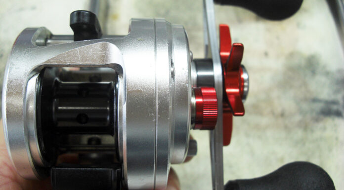 シマノ 12 カルカッタ200 (028334) メンテナンス修理写真