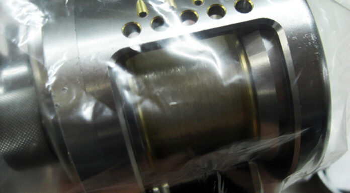 シマノ 03 カルカッタコンクエストDC 201 (01751) 塩害 故障修理