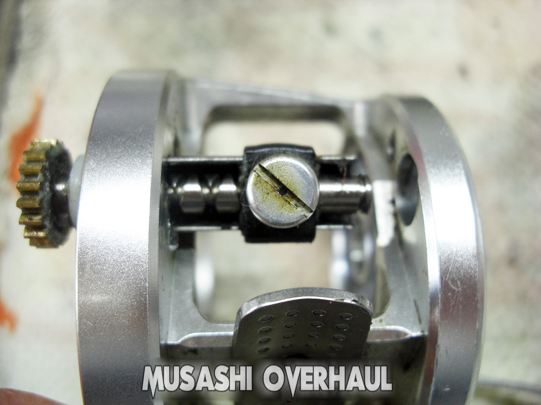 シマノ 12 カルカッタ200 (028334) メンテナンス修理写真