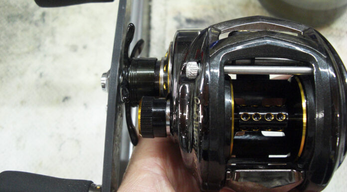 アブ REVO BLACK9 (1366270) 洗浄 修理写真