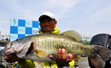 琵琶湖 60cm捕獲写真 2018年4月22日