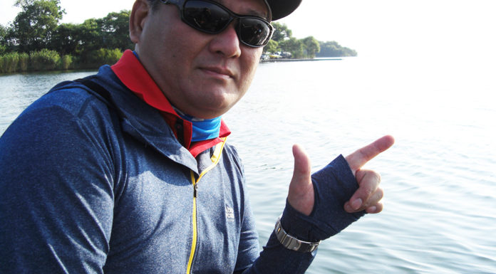 琵琶湖ガイド日記 難しいオーバーヘッドキャスト写真