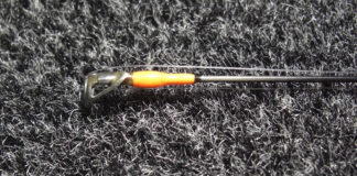 トップガイドを蛍光スレッドに巻き替え 写真