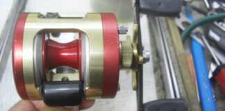 アブ モラム ウルトラマグAE74 レッド ローラークラッチ 分解メンテナンス写真