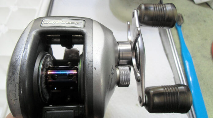 シマノ スコーピオン メタニウム XT (RH322) メンテナンス修理写真