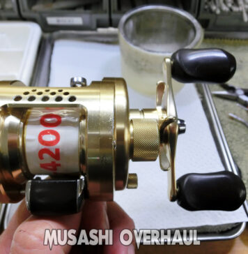 シマノ 01 カルカッタコンクエスト 100 (RH442) メンテナンス修理写真