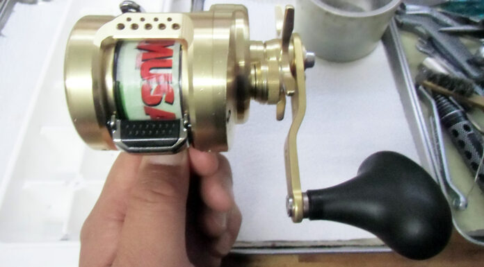 シマノ 22 オシアコンクエスト 300HG 右 (044440) メンテナンス修理写真