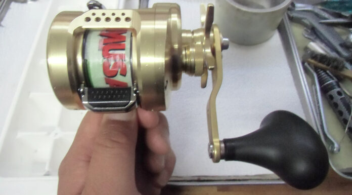 シマノ 22 オシアコンクエスト 300HG 右 (044440) メンテナンス修理写真