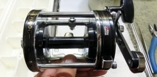 アブガルシア アンバサダー 7000C 内部から異音修理写真