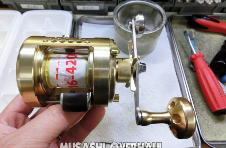 シマノ 01 カルカッタコンクエスト 400 (RH444) 酷い錆異常修理