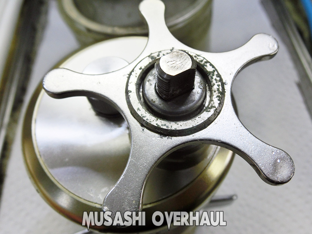 2 daiwa millionaire cvz 300f 00614723 overhaul bunkai tenkaizu hakai reel koshou kowareta shuri overhaul maintenance shuri nedan gyousha