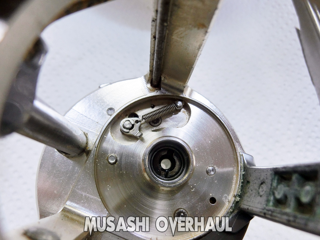 3 daiwa millionaire cvz 300f 00614723 overhaul bunkai tenkaizu hakai reel koshou kowareta shuri overhaul maintenance shuri nedan gyousha