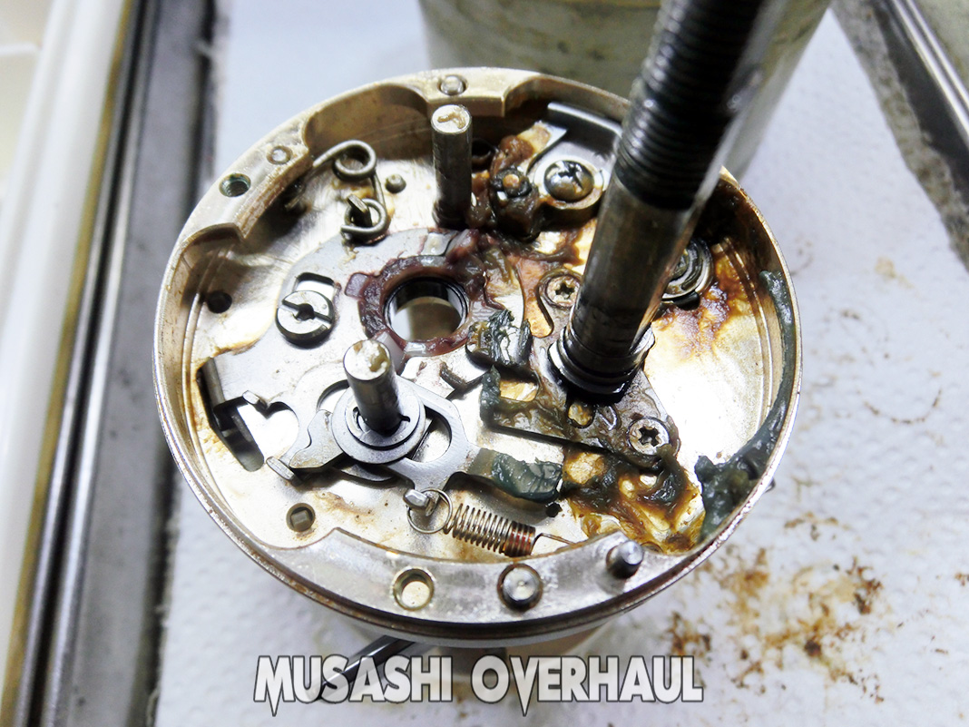 5 daiwa millionaire cvz 300f 00614723 4960652016865 overhaul bunkai tenkaizu hakai reel koshou kowareta shuri overhaul maintenance shuri nedan gyousha