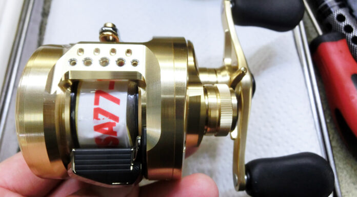 シマノ 21 カルカッタ コンクエスト 100 右 (04232) メンテナンス修理写真