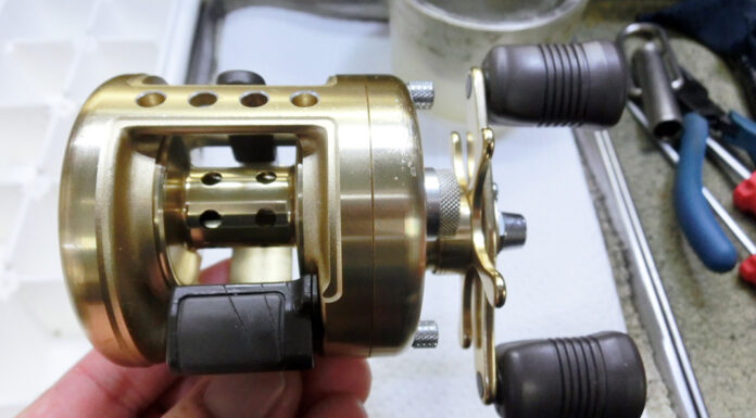 シマノ 94 カルカッタ 100XT (RH383) クロスギアかけ修理写真