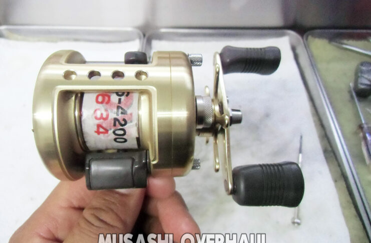 シマノ 97 カルカッタ100XT RH38 (01196) シュリシュリ異音修理