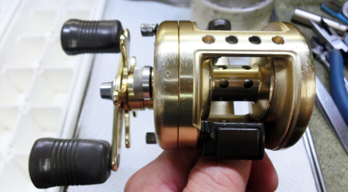 シマノ 99 カルカッタ 101XT (01263) メンテナンス修理写真