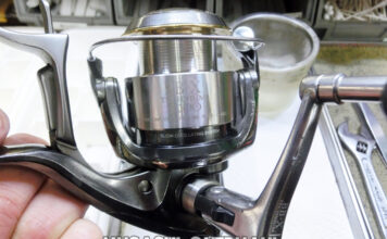 シマノ 01 BB-X テクニウム 3000 (015761) 回転重い メンテナンス修理写真