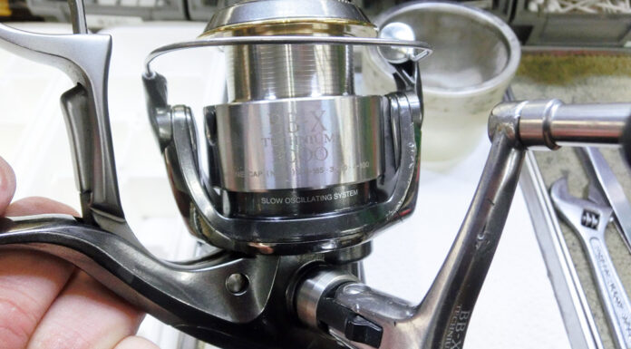 シマノ 01 BB-X テクニウム 3000 (015761) 回転重い メンテナンス修理写真