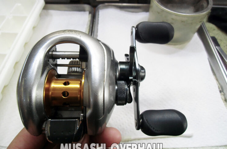 シマノ 07 メタニウム 右 (02117) ハンドル逆転修理写真