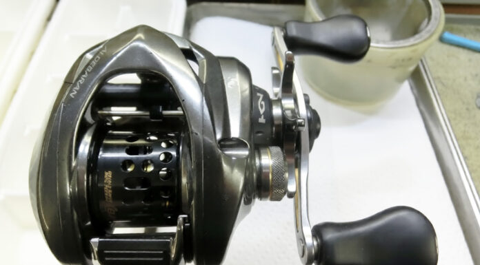 シマノ 16 アルデバランBFS XG 右 (03515) (4969363035157) メンテナンス修理写真