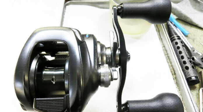 シマノ 22 バンタム HG 右 (044631) (4969363044631) メンテナンス修理写真