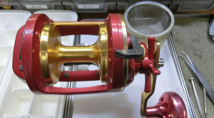 ダイワ 03 シーライン石鯛 Z40WH遠投 (00607816) (4960652484541) 激しい異音とメーター交換写真