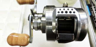 シマノ 23 カルカッタコンクエスト BFS XG 左 (045713) メンテナンス修理写真